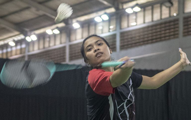 Pebulu tangkis tunggal putri Indonesia Gregoria Mariska Tunjung berlatih di Pemusatan Latihan Nasional (Pelatnas) Bulu Tangkis di PBSI Cipayung, Jakarta, Selasa (7/3). (ANTARA/Muhammad Adimaja)