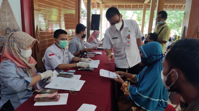 Foto ilustrasi penyaluran BLT migor di pendapa Kecamatan Wonogiri Kota 2022 lalu.