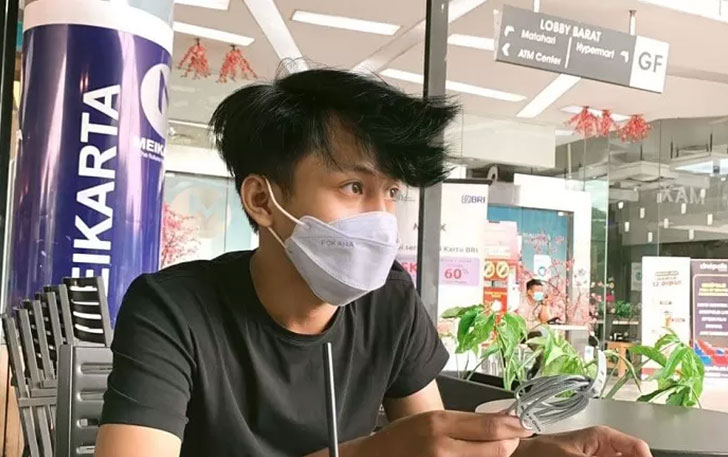 Terdakwa kasus revenge porn Alwi Husen Maolana. (Twitter @mazzini_gsp)