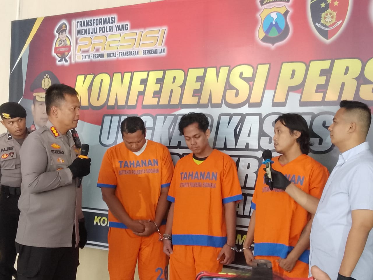 GEREGETAN: Ketiga pelaku penganiayaan ditangkap polisi.