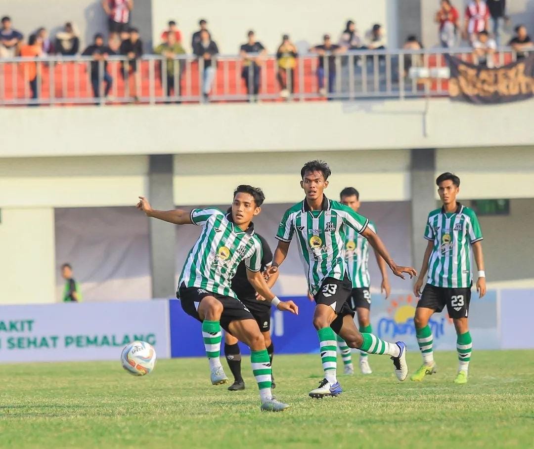 OPTIMISTIS: Pemain Deltras Thaufan Hidayat saat kuasai bola. (Ist)