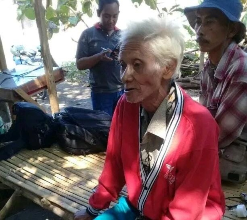 TUTUP USIA: Sahuri semasa hidup. (M SAIFUL ROHMAN/RADAR SIDOARJO)