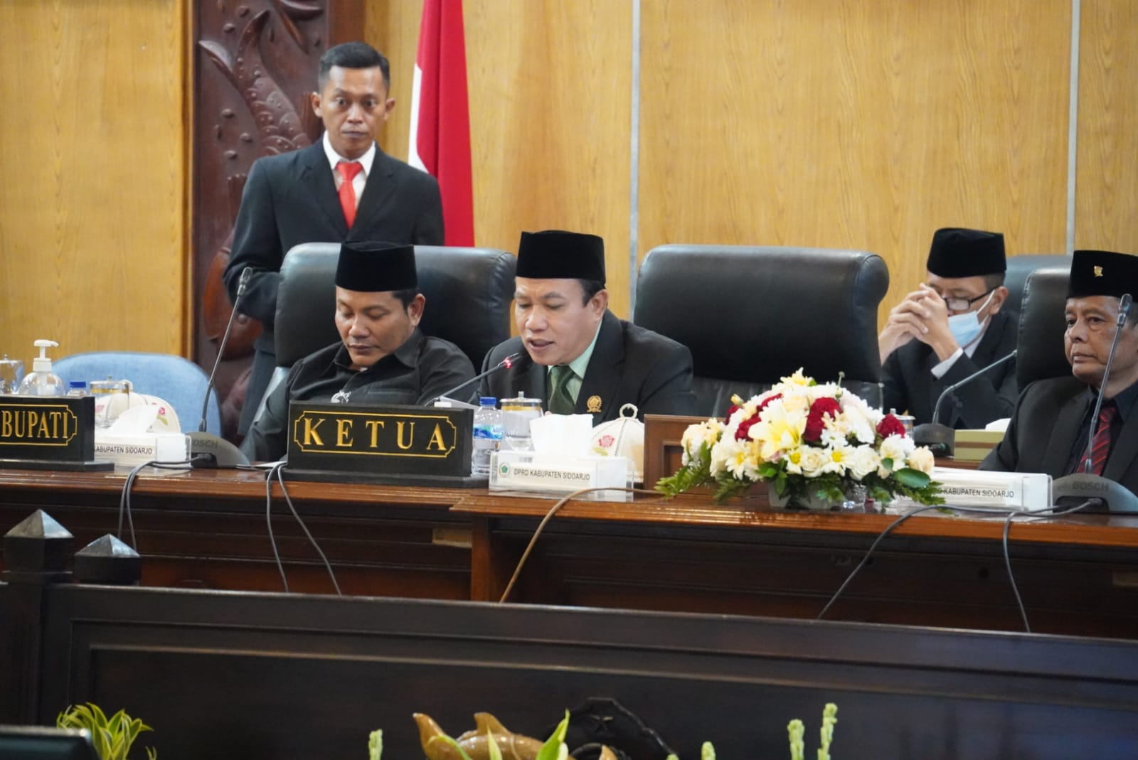 PARIPURNA: Suasana rapat saat membahas raperda RTRW. (IST)