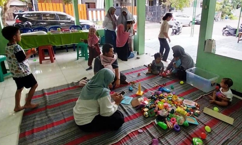 ANAK SEHAT: Beberapa anak yang datang ke salah satu posyandu yang ada di Sidoarjo. (ANNISA FIRDAUSI/RADAR SIDOARJO)