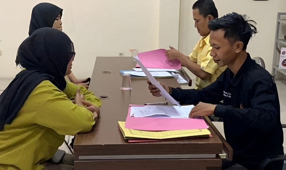SEGERA BERTUGAS: Proses seleksi Pengawas TPS di Kecamatan Tarik beberapa waktu lalu. (IST)