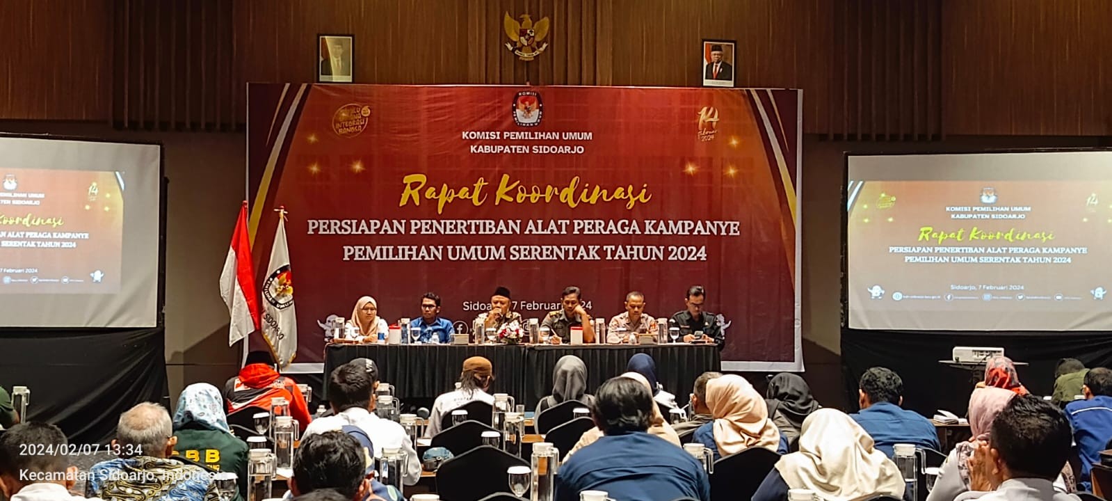 PERSIAPAN: Rapat koordinasi yang digelar KPU untuk menertibkan APK selama masa tenang. (IST)