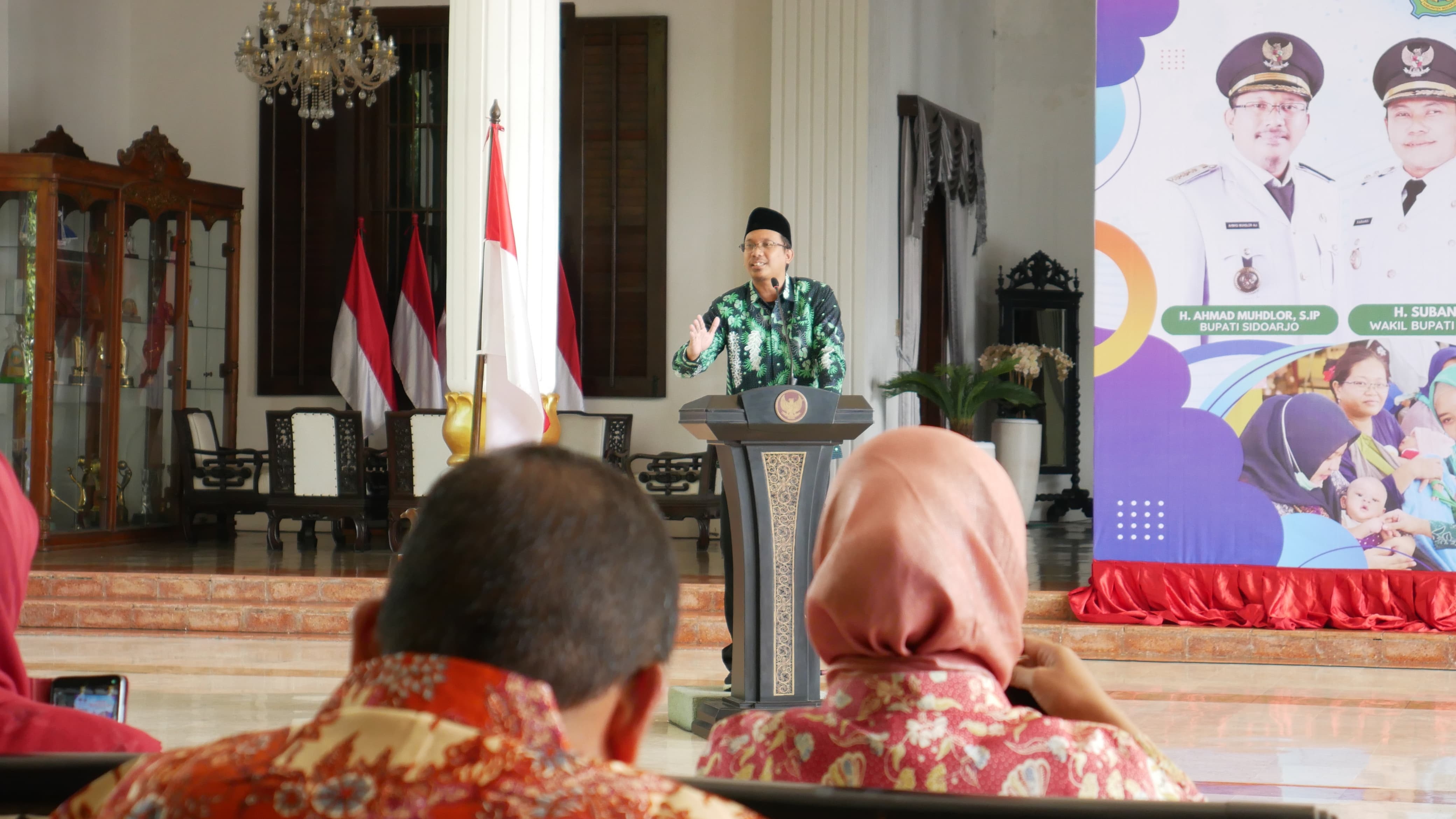 SEMANGATI: Bupati Sidoarjo Ahmad Muhdlor dalam Workshop Hari Gizi Nasional di Pendapa Delta Wibawa. (IST)  &nbsp;
