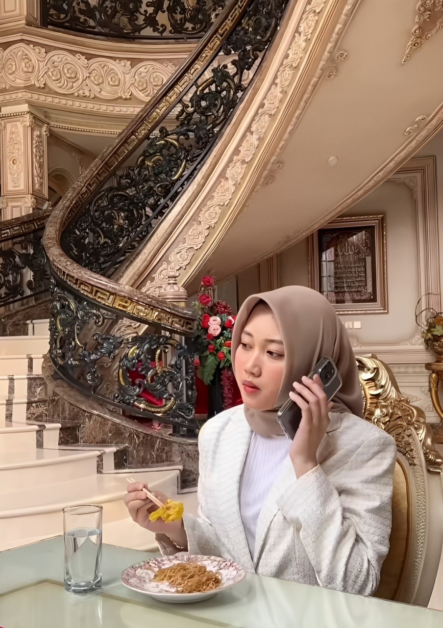 MEWAH: Daffana saat berada di dalam rumahnya di Sidoarjo. (IST/Tangkapan layar akun TikTok @Daffana)