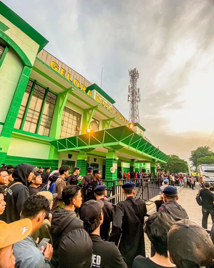 RAMAI: Stadion Gelora Delta Sidoarjo saat menggelar laga home. (IST)