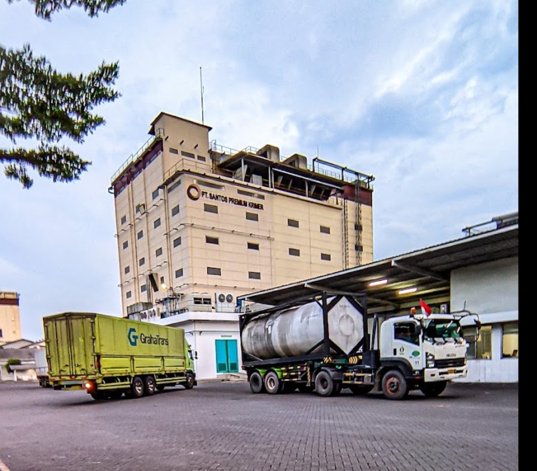 BUTUH TENAGA KERJA: Kantor PT Santos Premium Krimer di Sukodono. (IST)