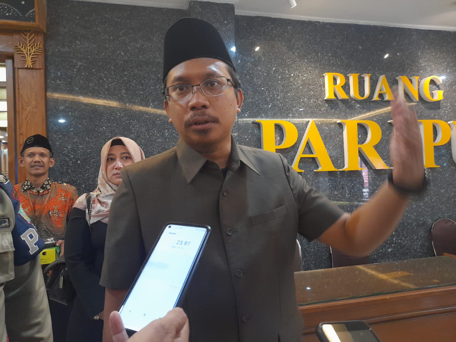 Bupati Sidoarjo Ahmad Muhdlor. (M SAIFUL ROHMAN/RADAR SIDOARJO)