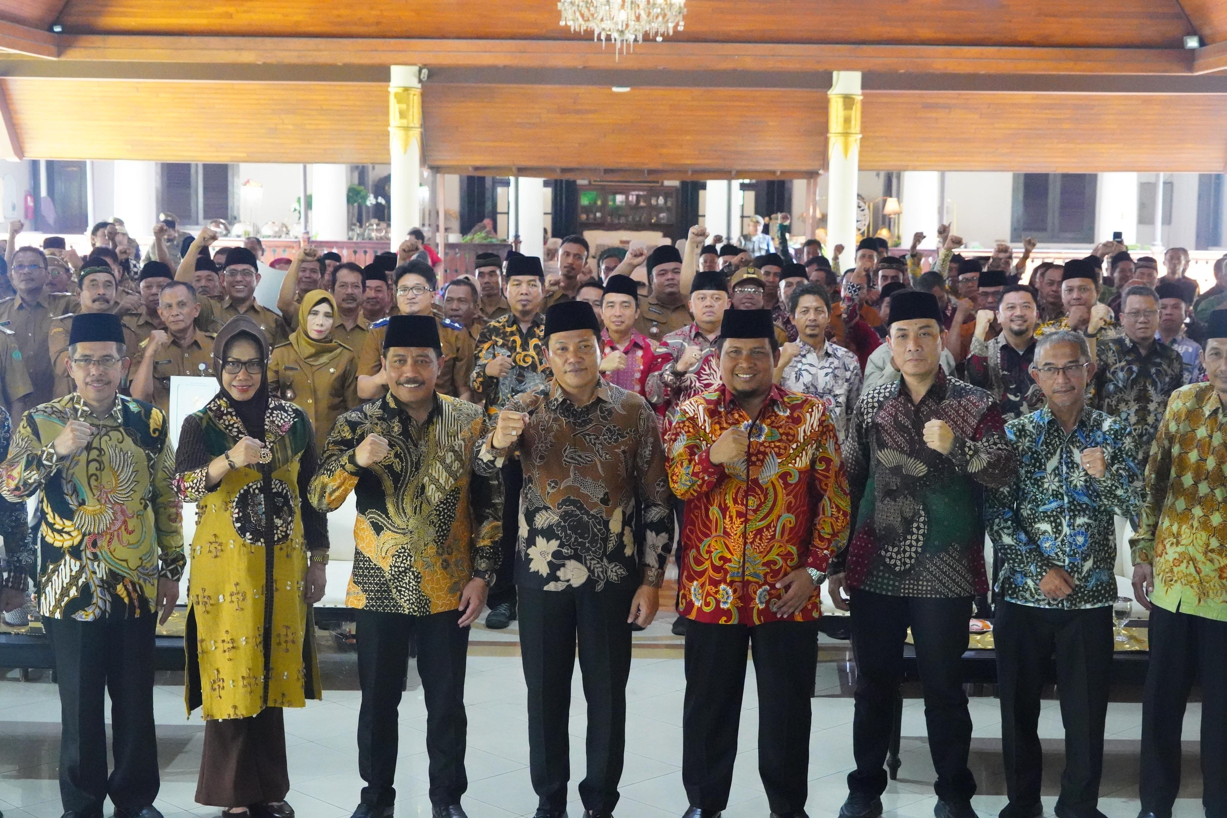 MAJU BERSAMA: Sebanyak 58 kepala desa di Sidoarjo mendapatkan perpanjangan masa jabatan. (IST/Humas Pemkab Sidoarjo)