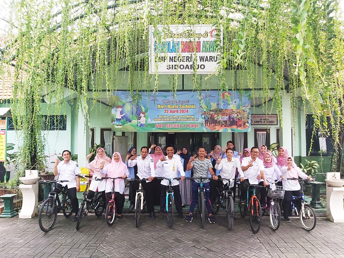 SEHAT: Gerakan bersepeda ke sekolah menjadi salah satu aksi nyata dalam memelihara lingkungan. (IST)