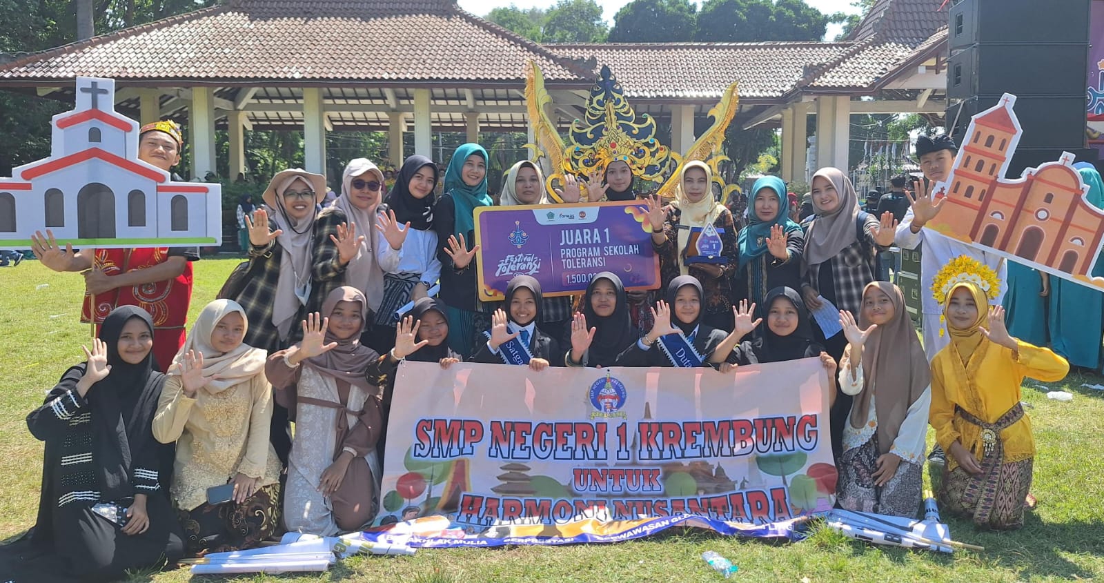 PRESTASI: SMPN 1 Krembung meraih Juara 1 Program Sekolah Toleransi dalam gelaran Festival Toleransi 2024 Sidoarjo In Harmony.