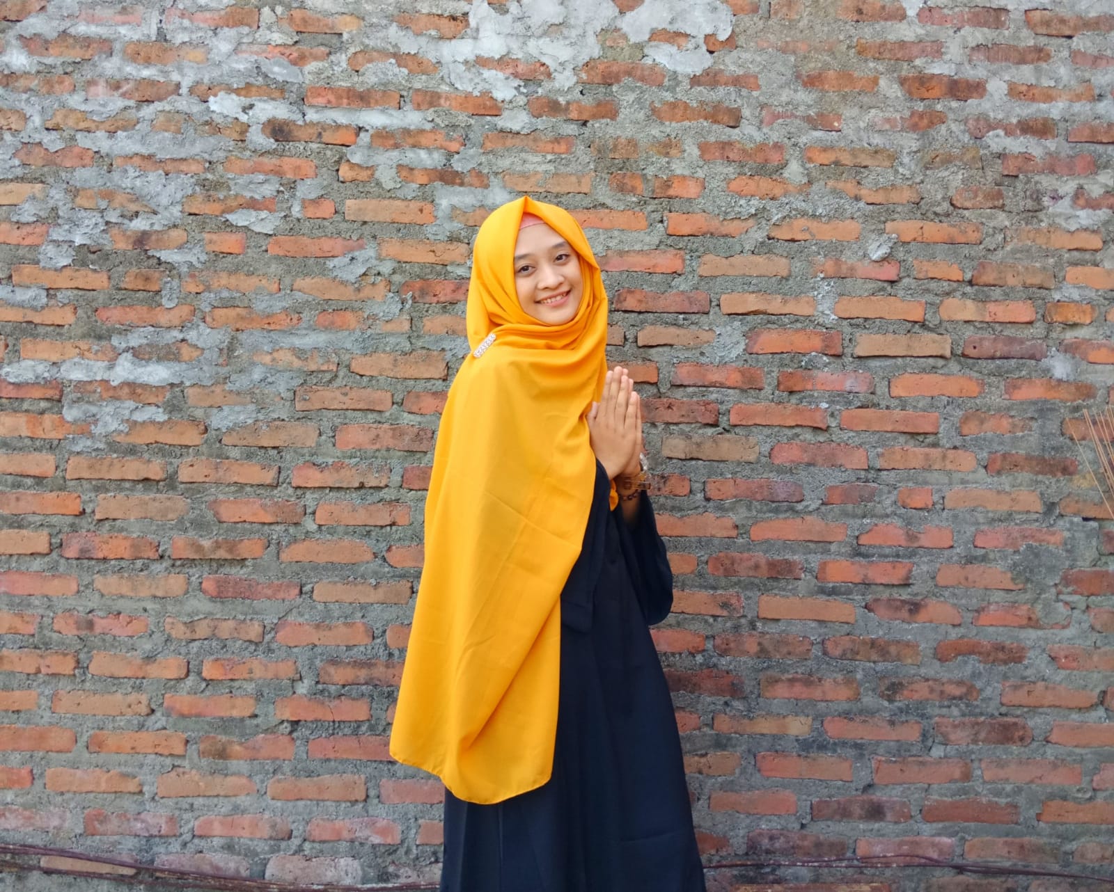 Guru Bahasa Inggris MI Darussalam Sugihwaras Afifa Rizkyana.