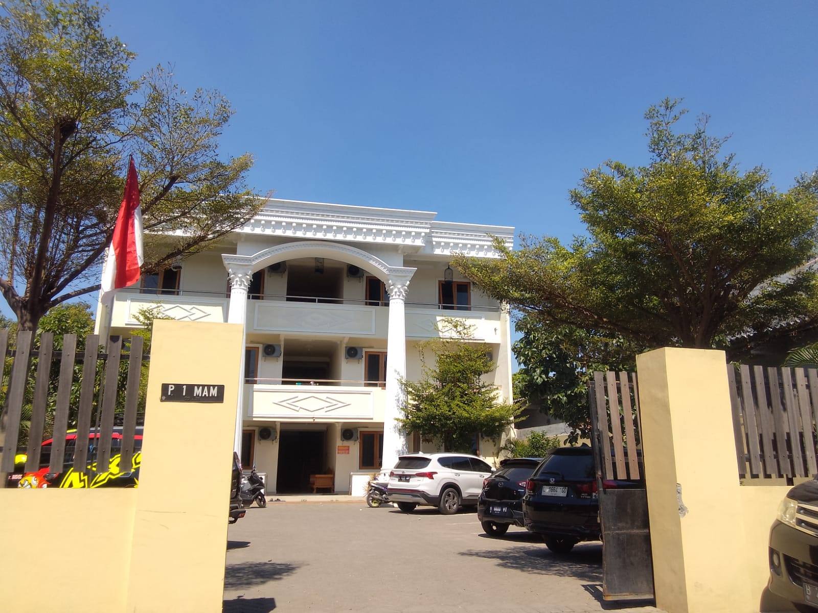 MENGENASKAN : TKP tewasnya Tyar di Sidoarjo. (DIKY PUTRA SANSIRI/RADAR SIDOARJO)