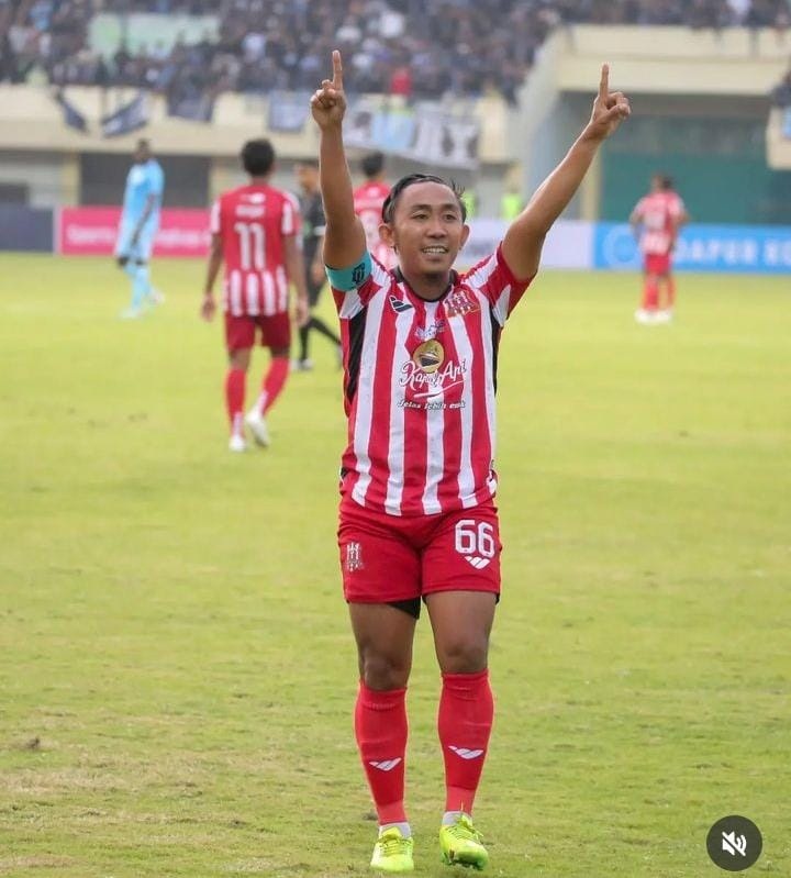 KENANGAN : Pemain Senior Deltras Sidoarjo Rendi Irwan. (IST)