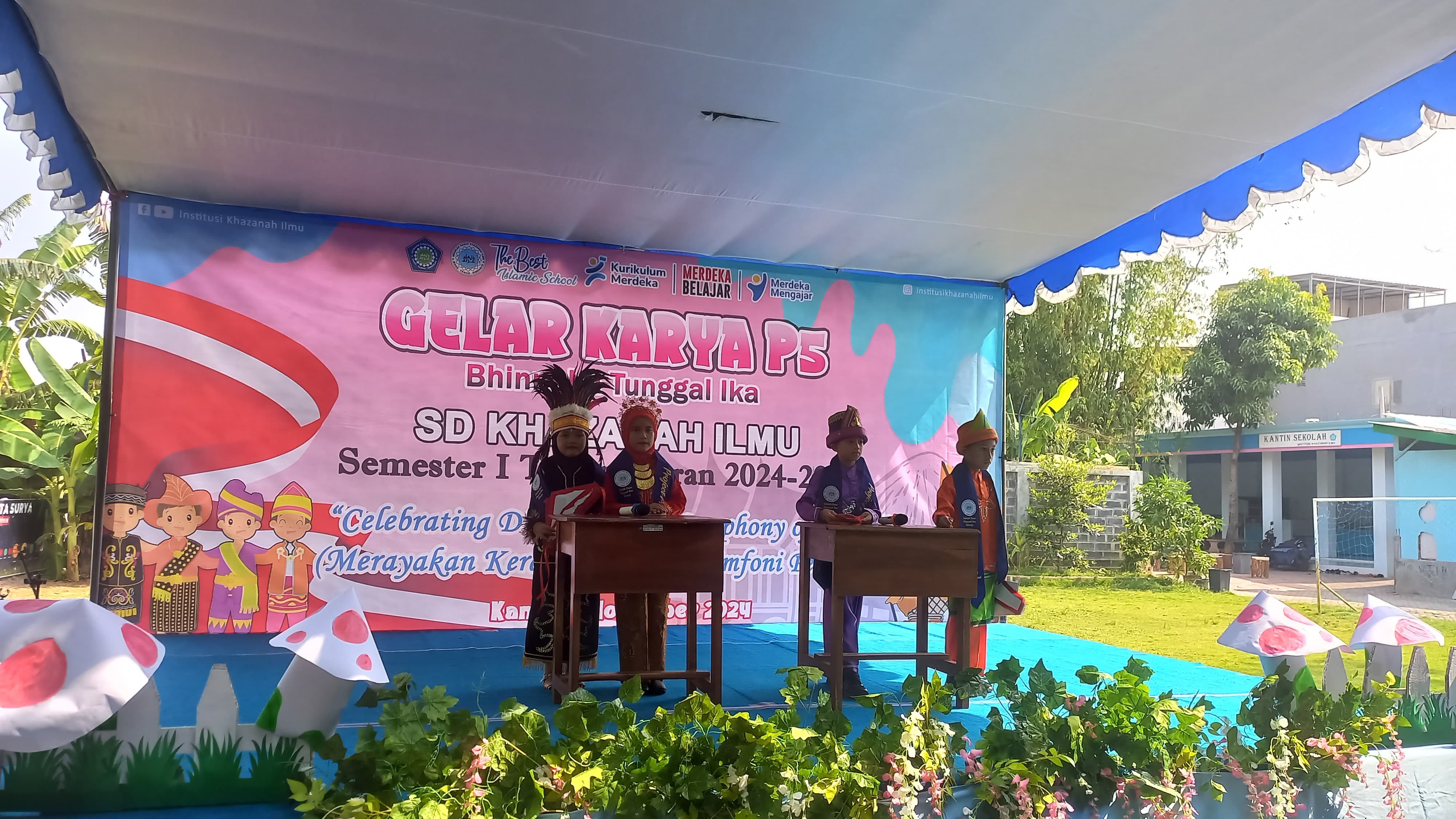 SEMANGAT: Kegiatan Gebyar Puncak P5 SD Khazanah Ilmu diisi dengan berbagai penampilan.
