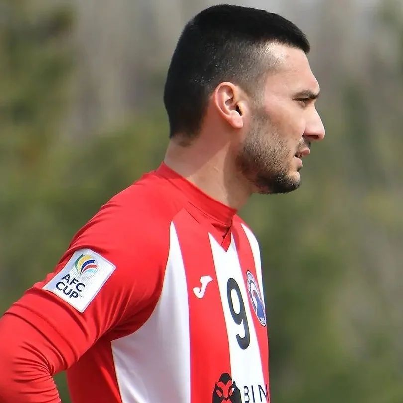 BELUM JELAS: Striker asal Turkmenistan yakni Suleyman Mukhadov. (IST/IG @turkmenistanfootball)
