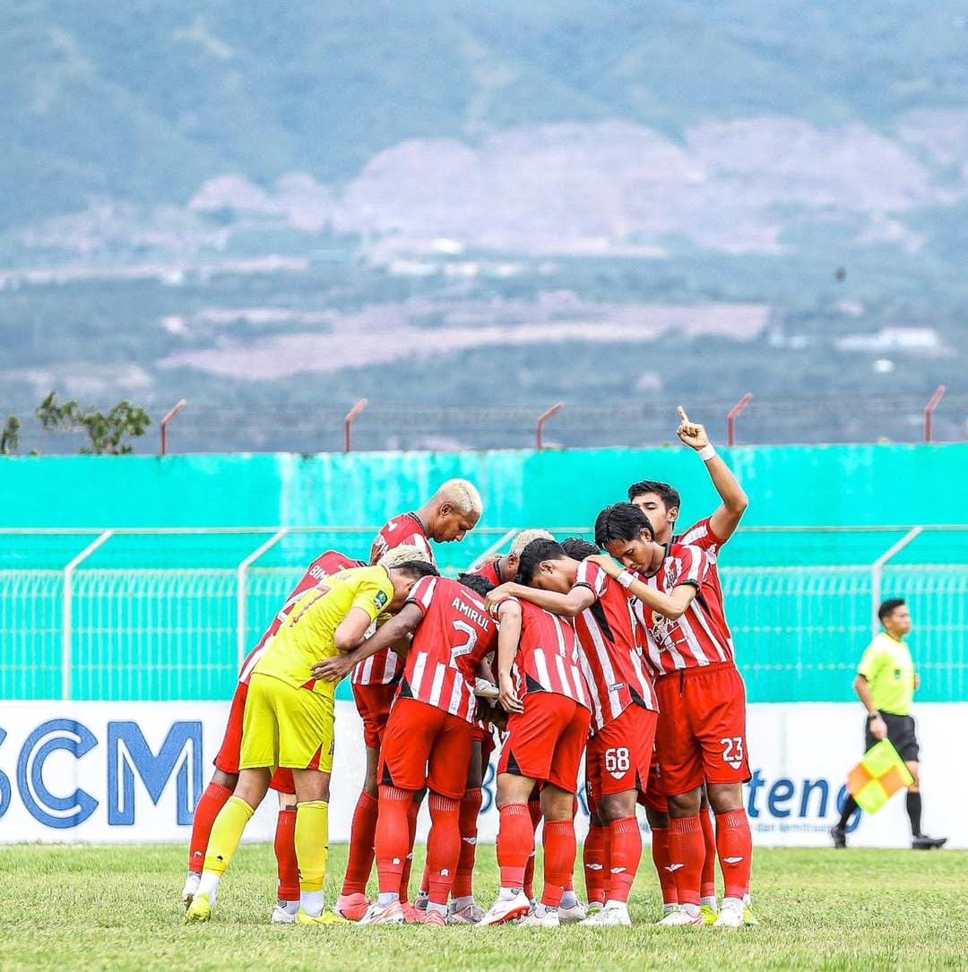 EVALUASI: Pemain Deltras Sidoarjo saar bersiap menghadapi pertandingan. (IST/IG @deltras.official)
