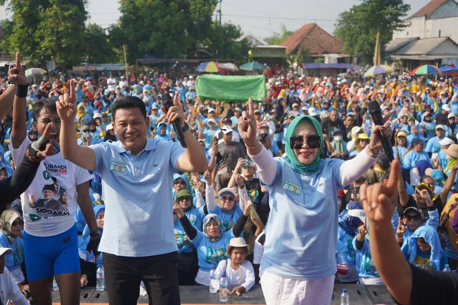 TINGGAL DILANTIK: Bupati dan Wakil Bupati Sidoarjo terpilih Subandi-Mimik Idayana.