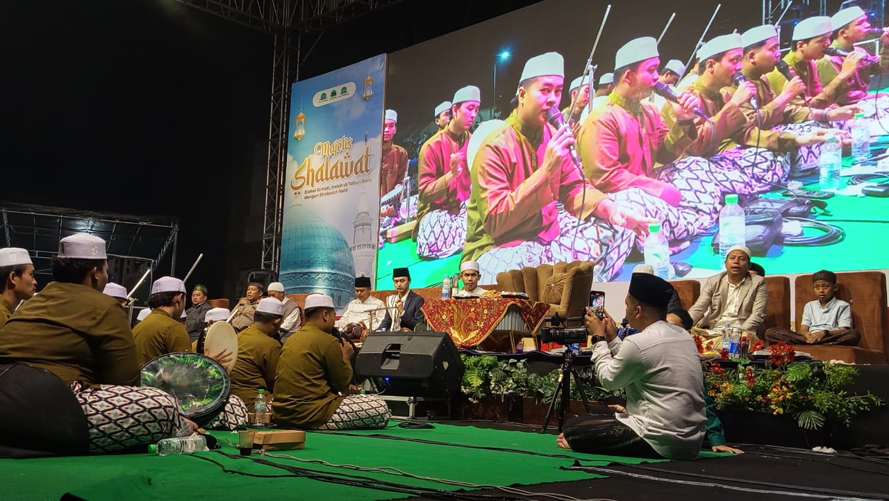 Madrasah Progresif Bumi Shalawat menggelar majelis shalawat, Kamis, (2/1) malam.