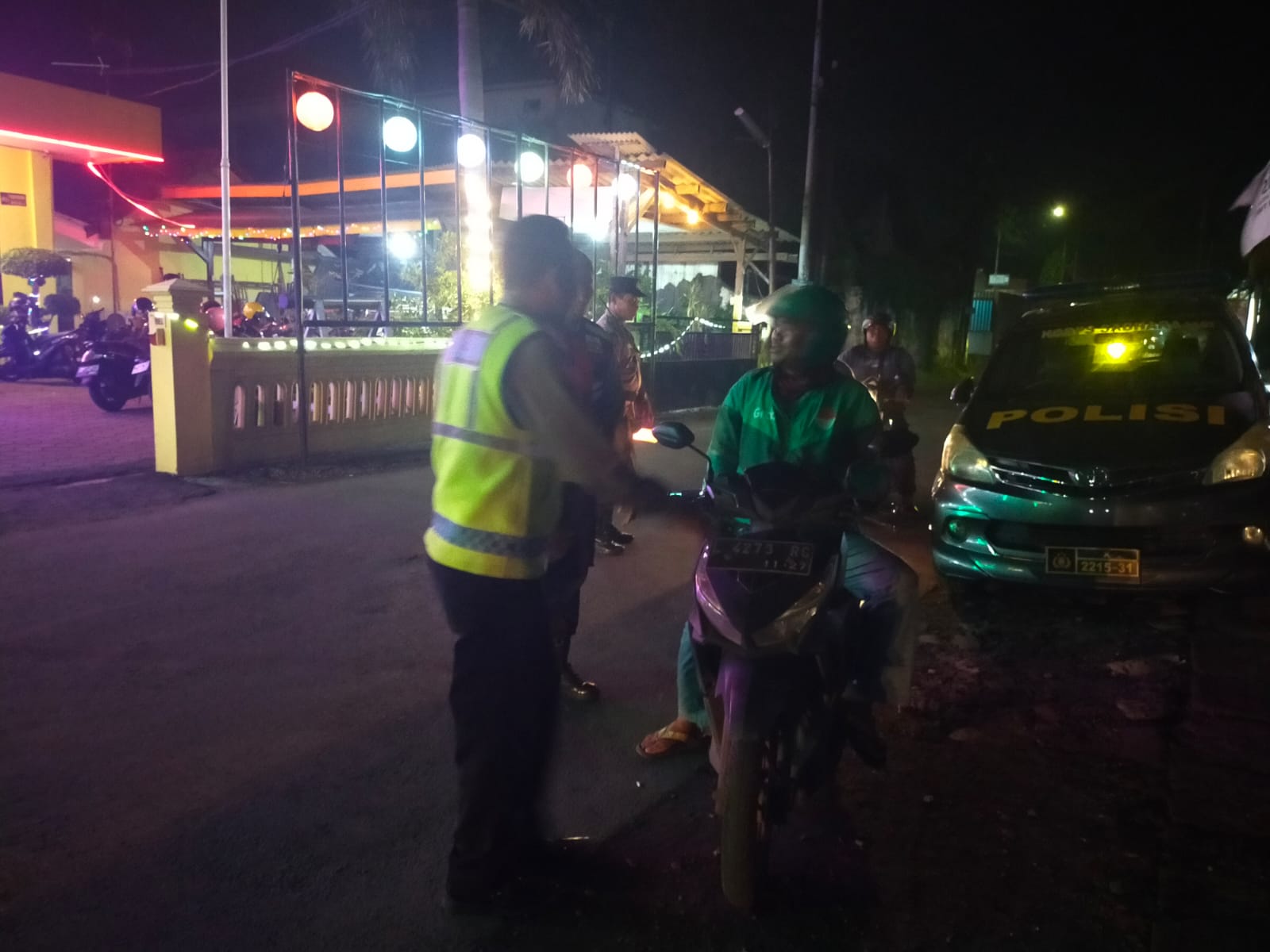 EDUKASI : Patroli antisipasi kejahatan jalanan dan curanmor terus dilakukan Polresta Sidoarjo. (IST/RADAR SIDOARJO)