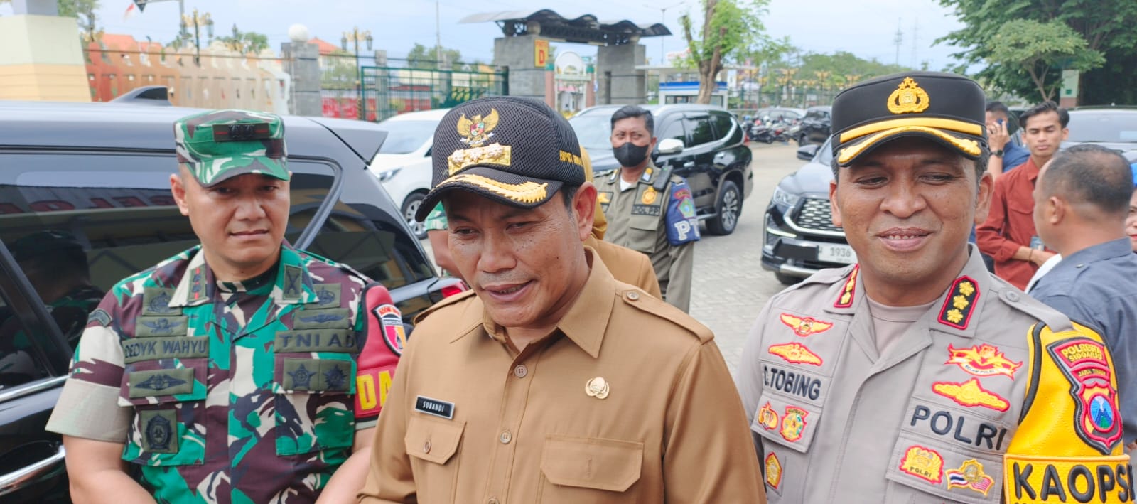 WASPADA: Plt Bupati Sidoarjo Subandi meminta warganya terapkan pola hidup sehat antisipasi wabah virus HMPV. (M SAIFUL ROHMAN/RADAR SIDOARJO)