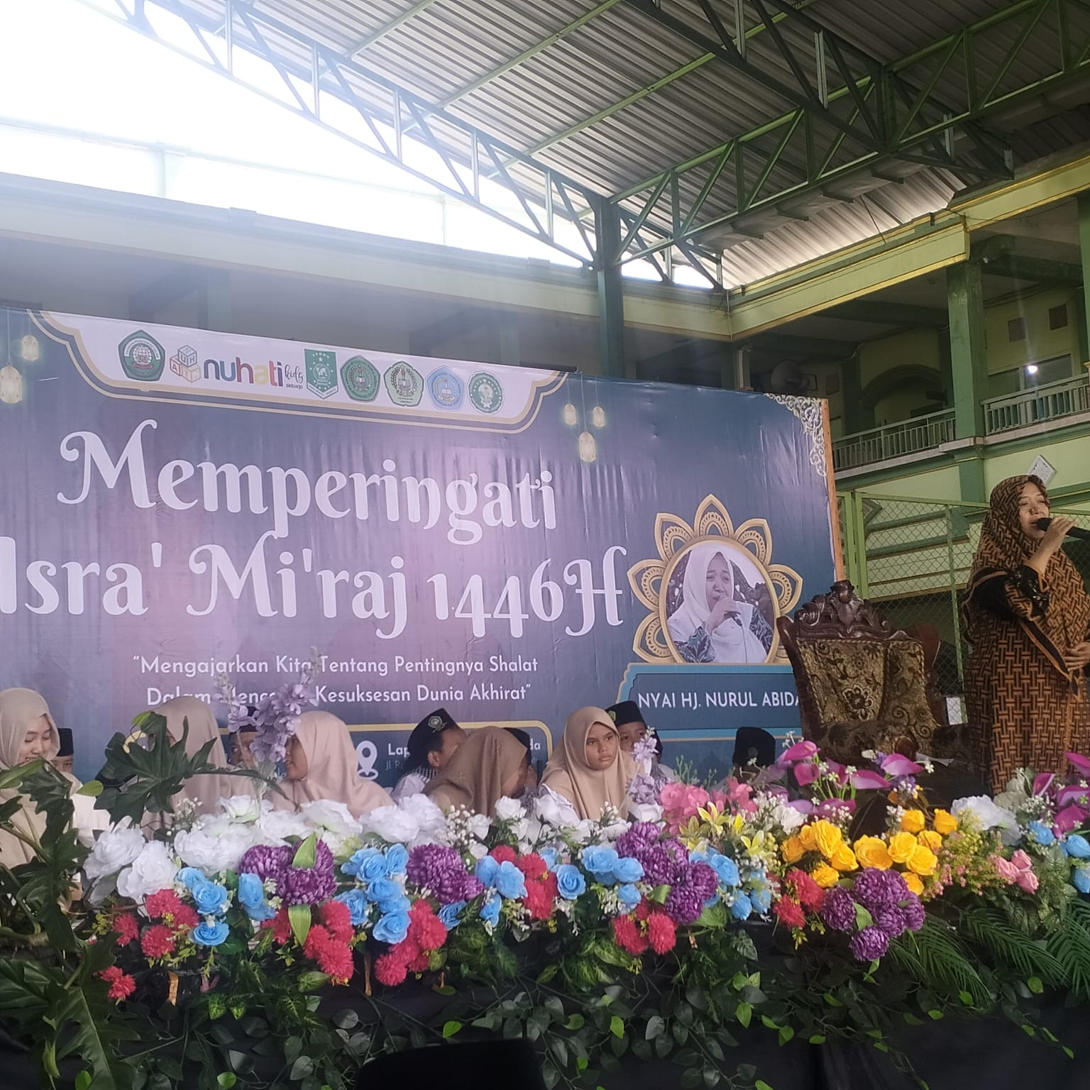 MERIAH : YPI Nurul Huda, Sedati, Sidoarjo, memperingati Isra Miraj. (ANAS/RADAR SIDOARJO)