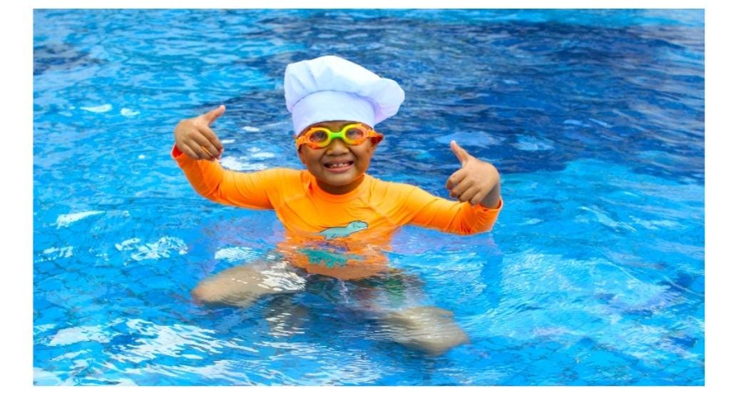 MENYENANGKAN: Setelah belajar memasak bisa langsung berenang.