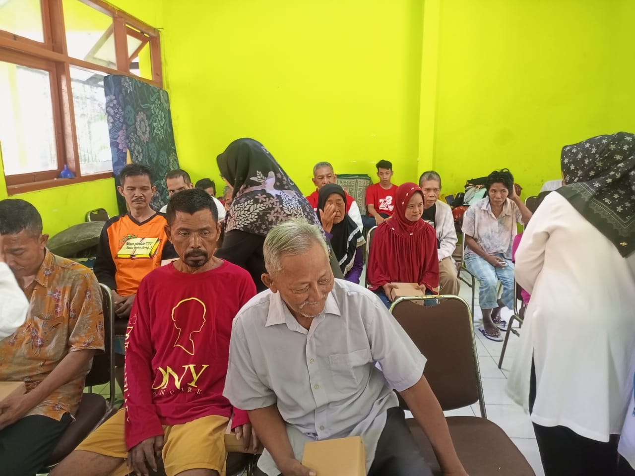 SULIT : Beberapa ODGJ yang dirawat di Lipinsos Sidoarjo. Mereka tidak memiliki identitas jelas. (IST/RADAR SIDOARJO)