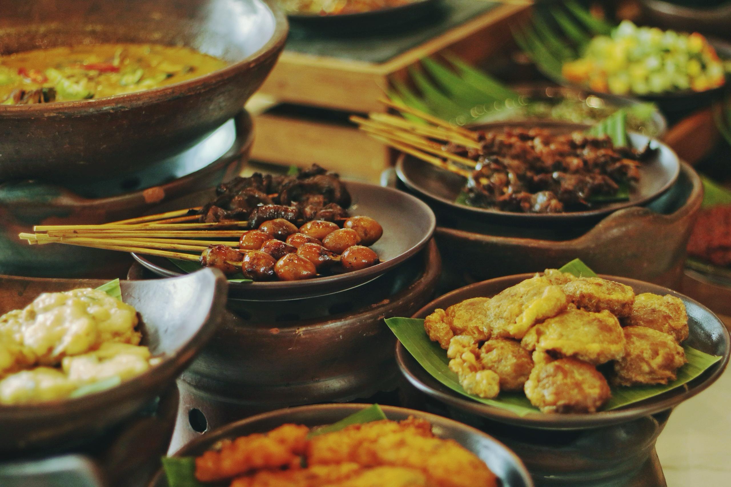 LENGKAP: Banyak pilihan menu makanan di &ldquo;Ramadan Food Festival&rdquo; Hotel Aston Sidoarjo.