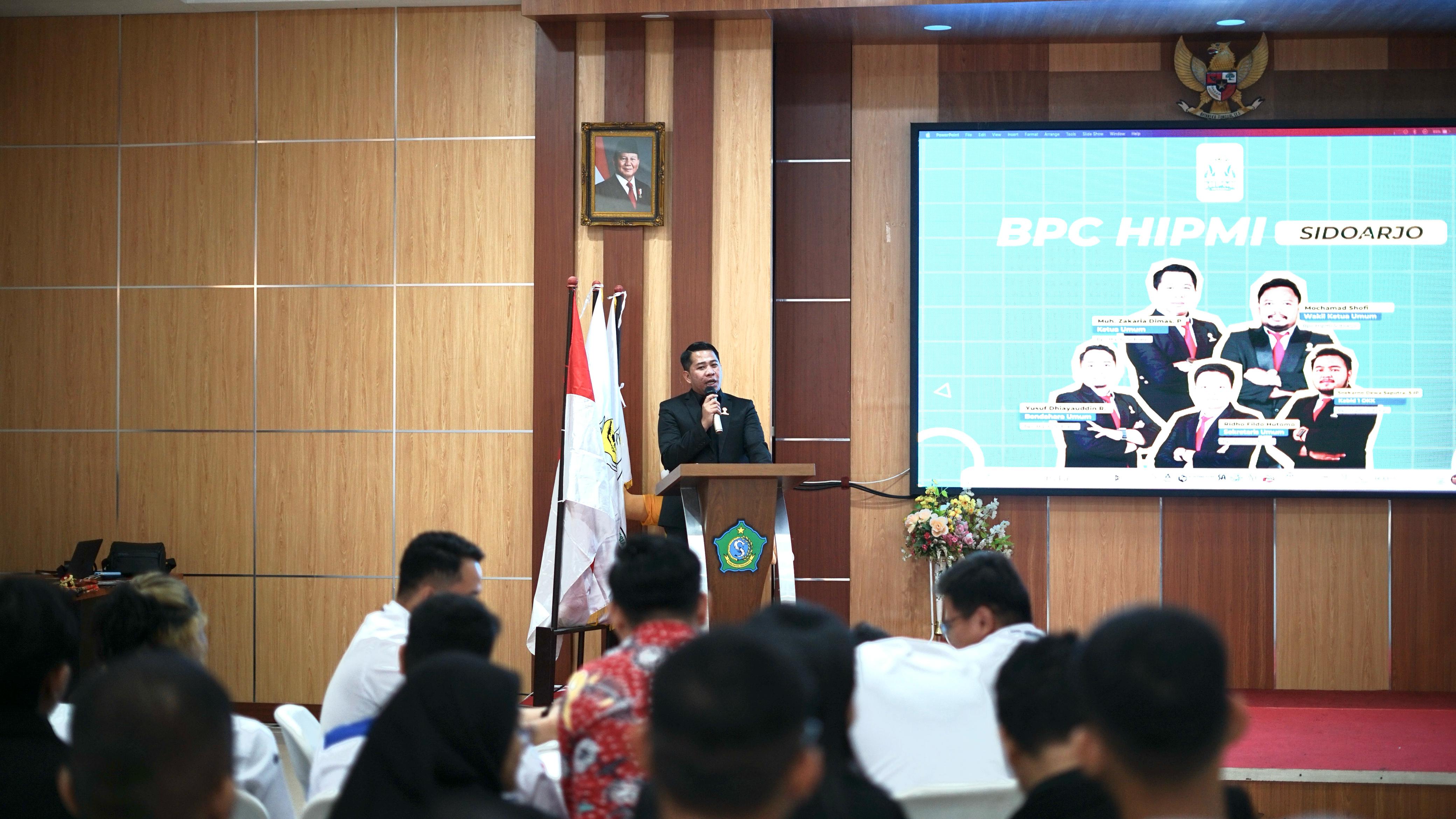 Ketua Umum BPC HIPMI Sidoarjo, Muh Zakaria Dimas Pratama, S.Kom, dalam sambutannya berharap agar HIPMI PT Sidoarjo dapat menjadi wadah bagi mahasiswa untuk menanamkan jiwa kewirausahaan.