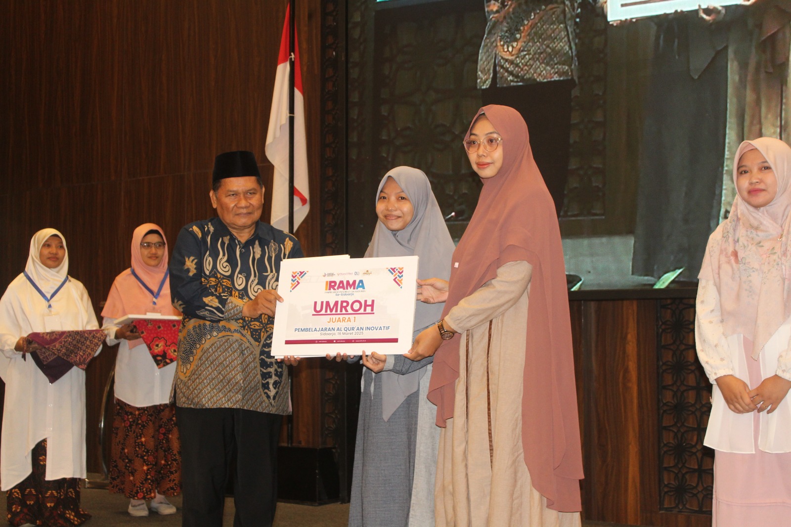 BERPRESTASI: Ustadah Mas