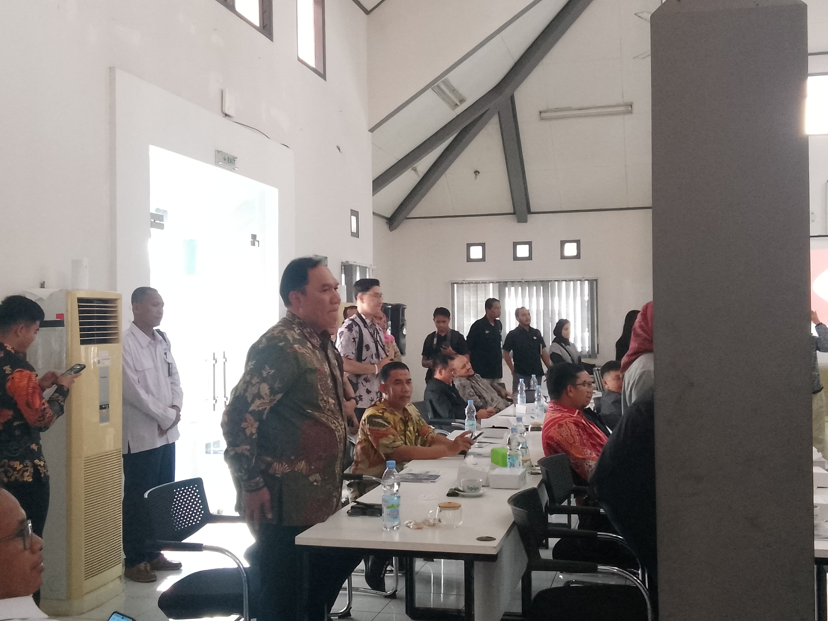 ASPIRASI: Anggota Komisi VII DPR RI, Bambang Haryo Soekartono, saat reses di BPIPI, Tanggulangin, Senin (14/4). (DIKY PUTRA SANSIRI/RADAR SIDOARJO)