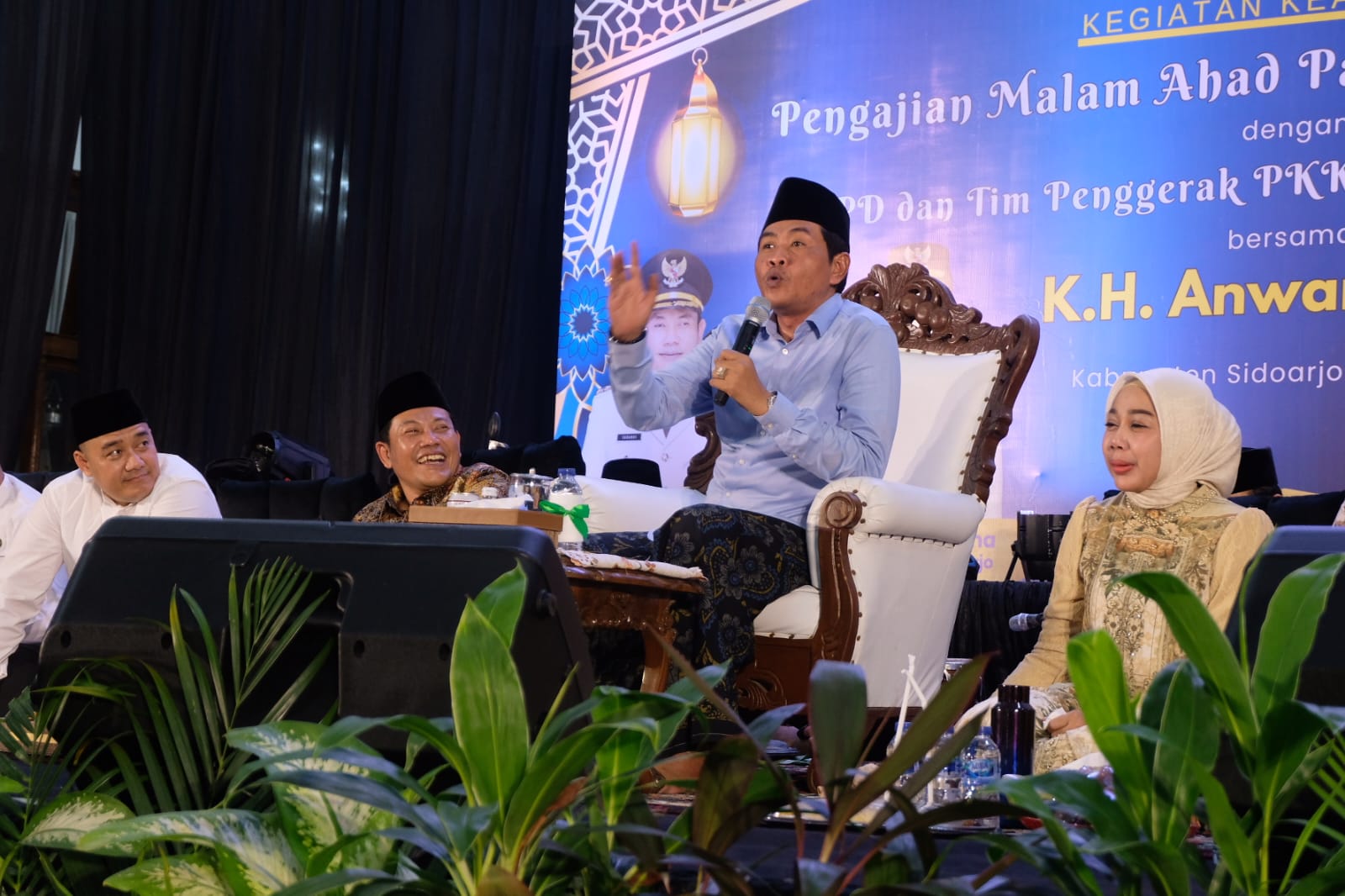 ULAMA: Pengajian rutin Ahad Pahing di Sidoarjo hadirkan KH Anwar Zahid.