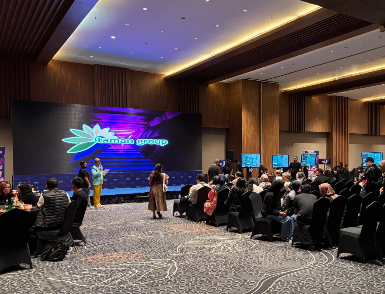 ANTUSIAS: Kegiatan launching Taman Sukodono Village tahap tiga di Hotel Aston, Sidoarjo.