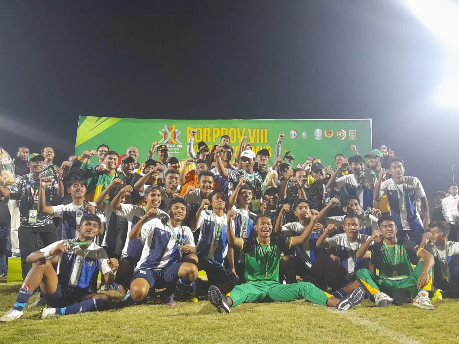 BERPELUANG EMAS LAGI: Tim sepak bola putra Sidoarjo berhasil menjadi juara di ajang Proprov 2023. (M SAIFUL ROHMAN/RADAR SIDOARJO)