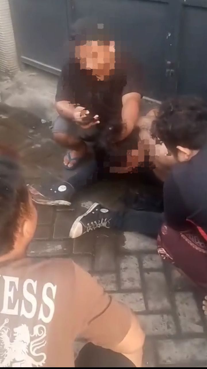 DIAMUK MASSA : MF maling motor ditangkap warga, Jumat (9/5).