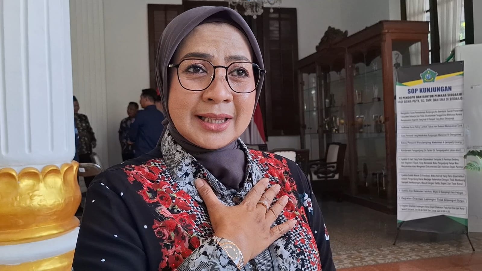ANTISIPASI: Kepala Dinas Tenaga Kerja (Disnaker) Sidoarjo, Ainun Amalia mengantisipasi Gelombang PHK di sejumlah perusahaan di Sidoarjo. (M SAIFUL ROHMAN/RADAR SIDOARJO)