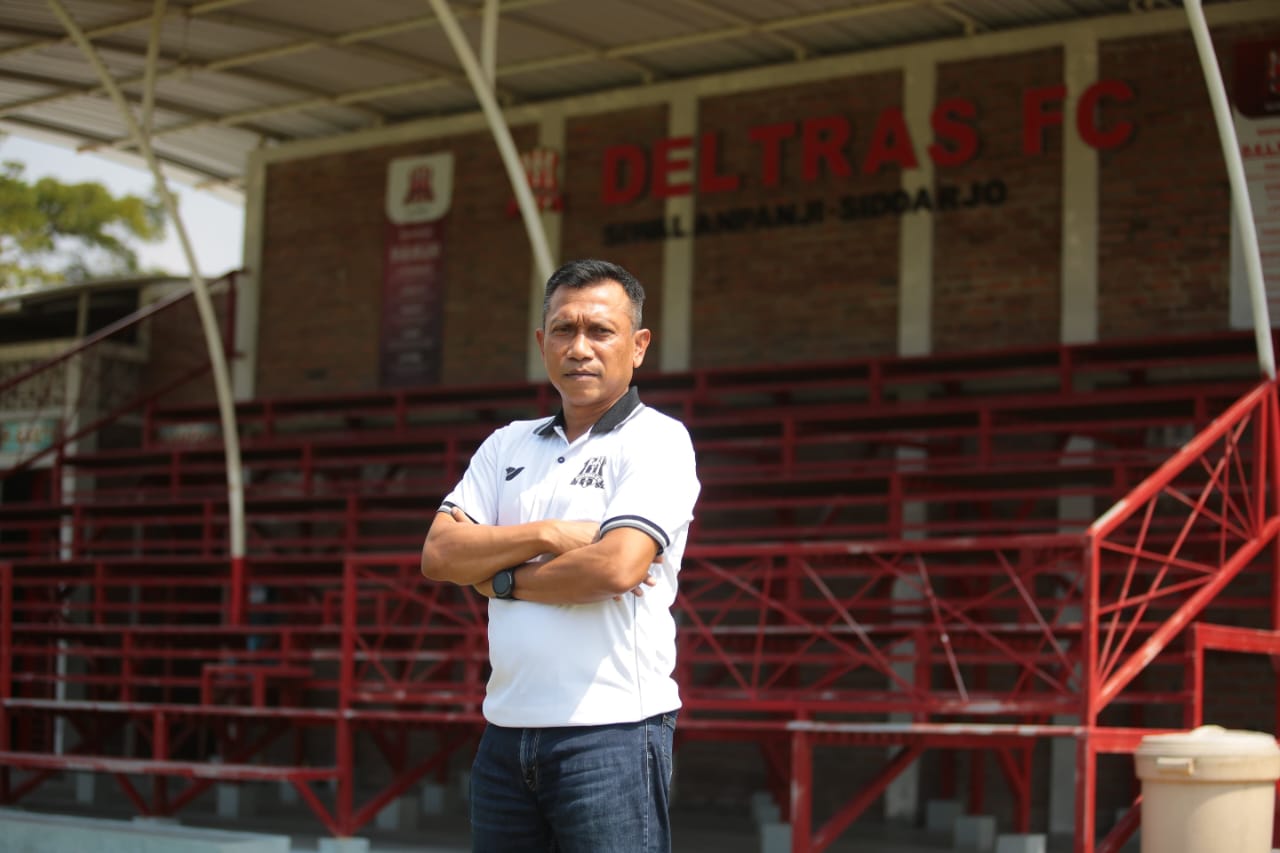 COME BACK: Widodo Cahyono Putro resmi kembali melatih Deltras Sidoarjo. (IST/RADAR SIDOARJO)