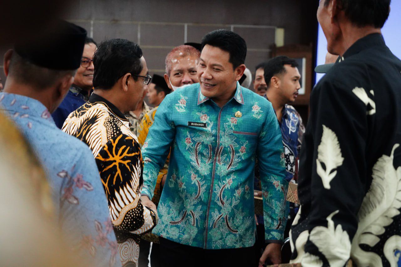Bupati Sidoarjo Subandi