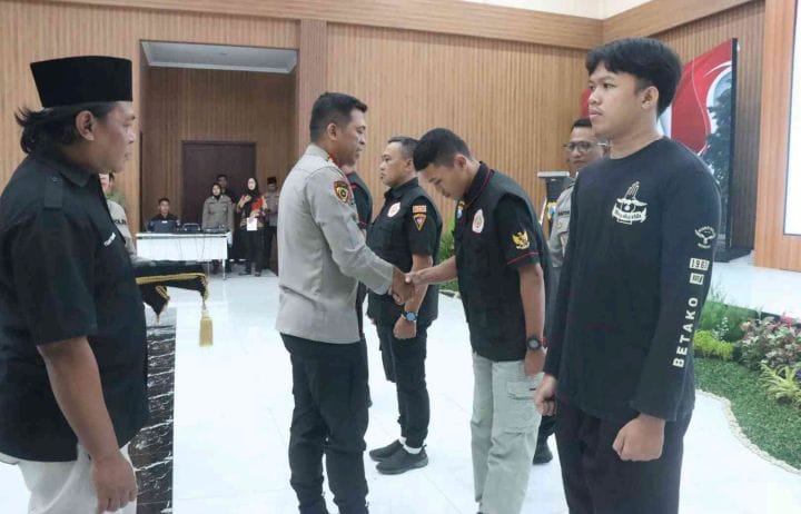 KEAMANAN: Sejumlah pengurus perguruan silat mengikuti rapat koordinasi di Mapolresta Sidoarjo.