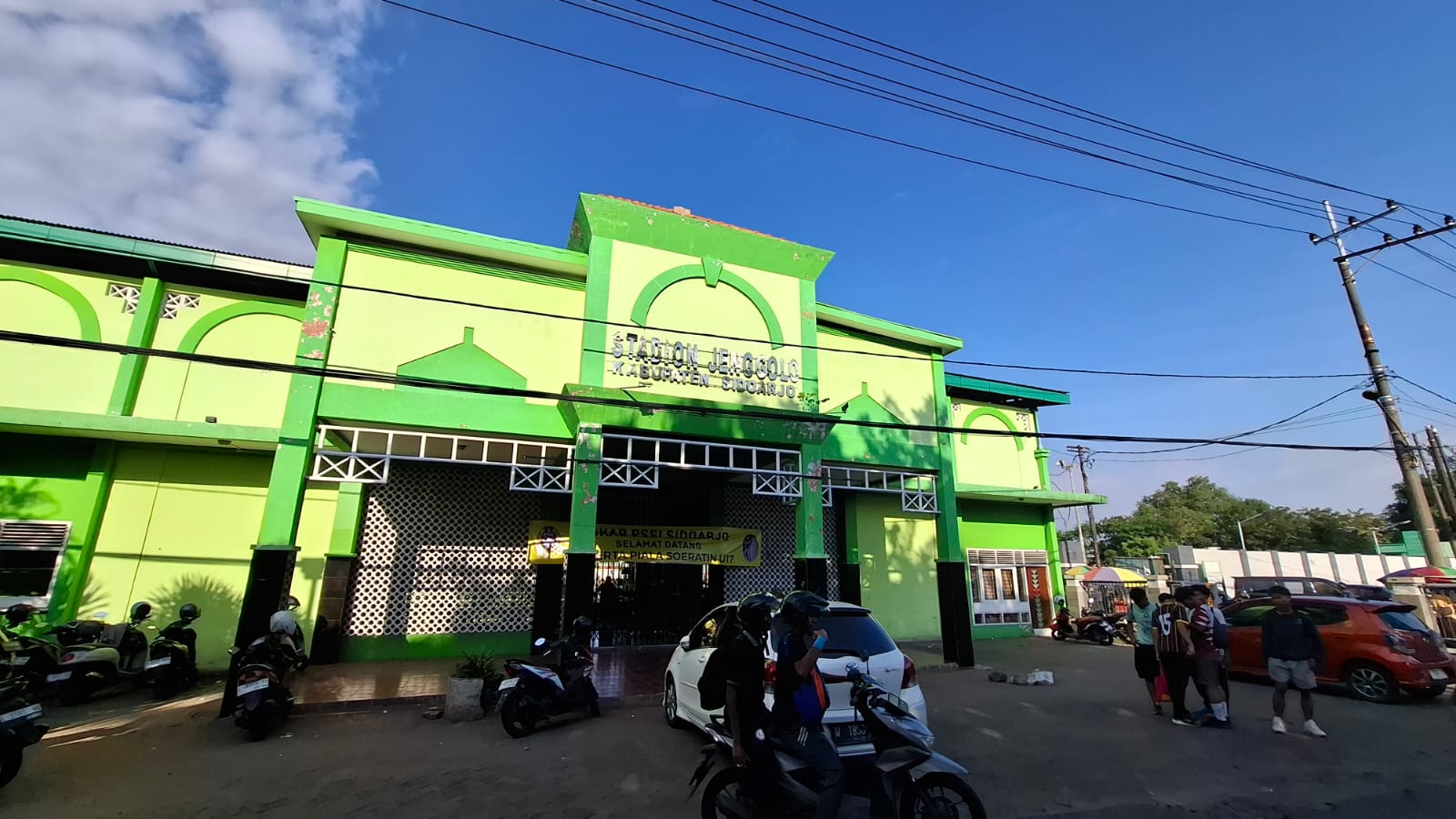 PERBAIKAN: Lampu Stadion Jenggolo akan direhabilitasi. (M SAIFUL ROHMAN/RADAR SIDOARJO)
