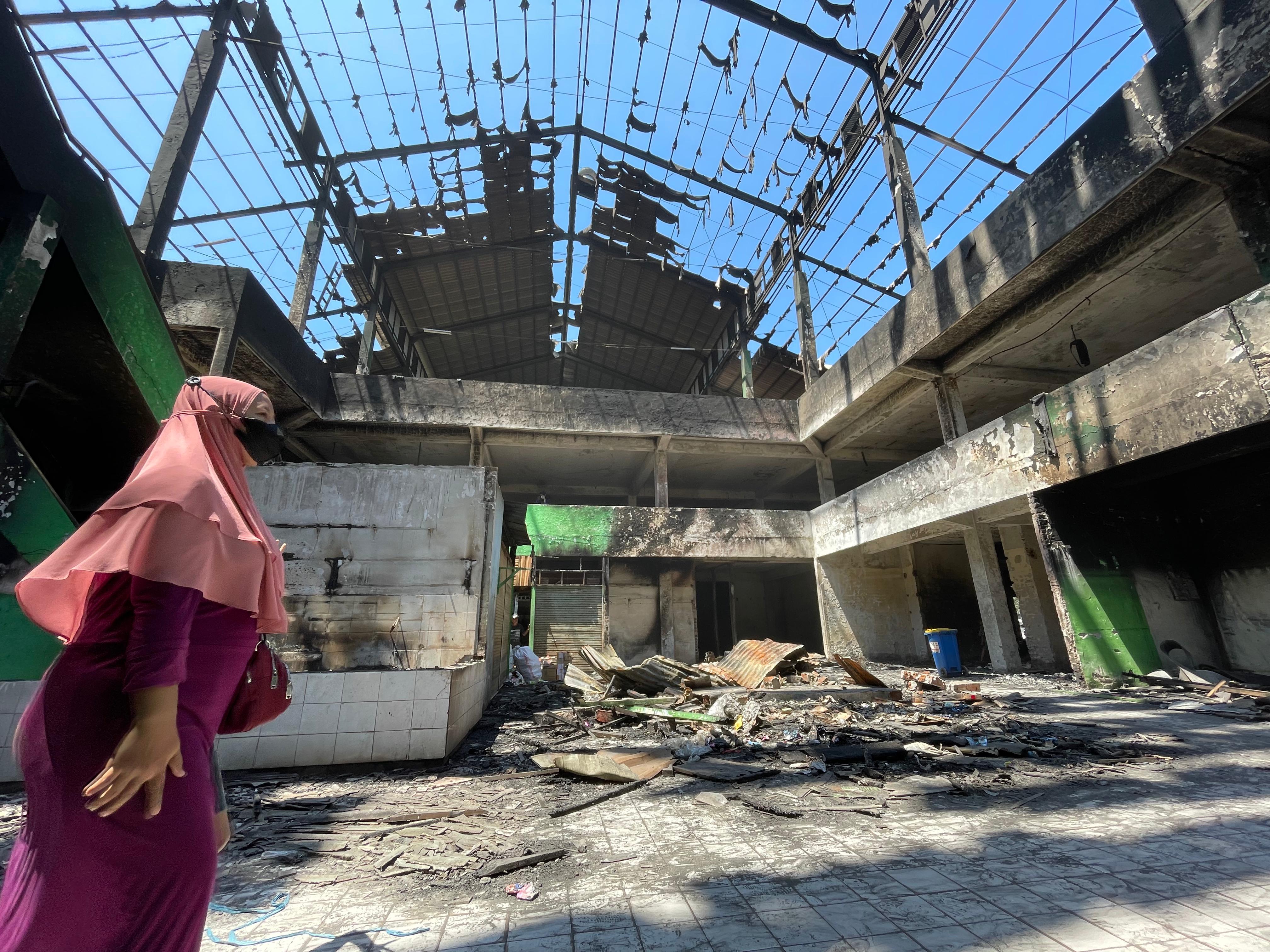 DIBANGUN TOTAL: Kondisi Pasar Krian pasca kebakaran tahun lalu. (M SAIFUL ROHMAN/RADAR SIDOARJO)