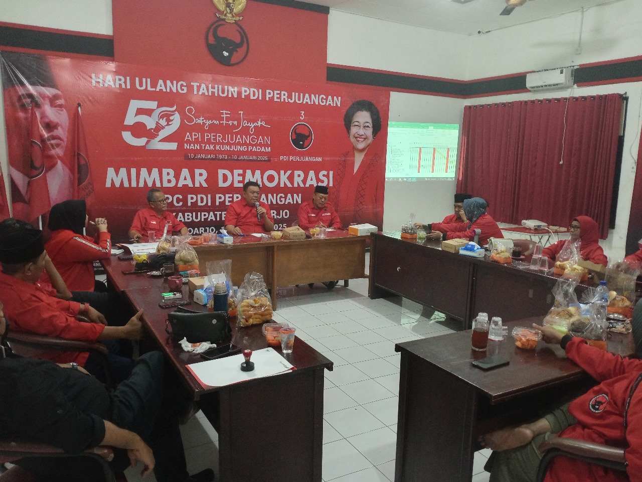 KOORDINASI: Dewan Pimpinan Cabang (DPC) PDI Perjuangan (PDI-P) Sidoarjo bakal menggelar serentak peringatan peristiwa kerusuhan 27 Juli (kudatuli) 1996.