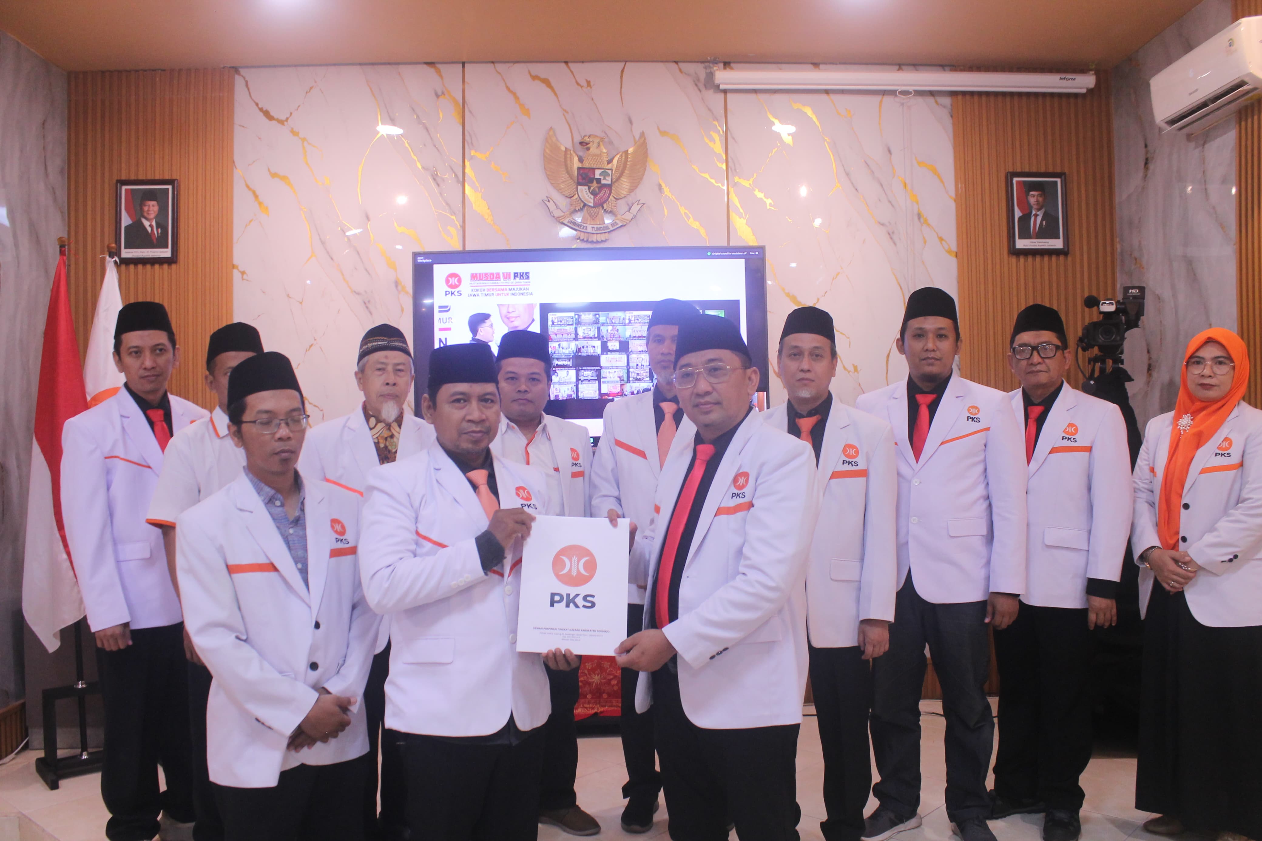 KOMPAK: Dewan Pengurus Daerah Partai Keadilan Sejahtera (DPD PKS) Kabupaten Sidoarjo resmi melantik kepengurusan baru periode 2025&ndash;2030.