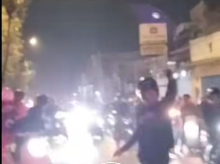 VIRAL: Tangkapan layar video kericuhan di Tanggulangin, Sidoarjo, Minggu (7/9).