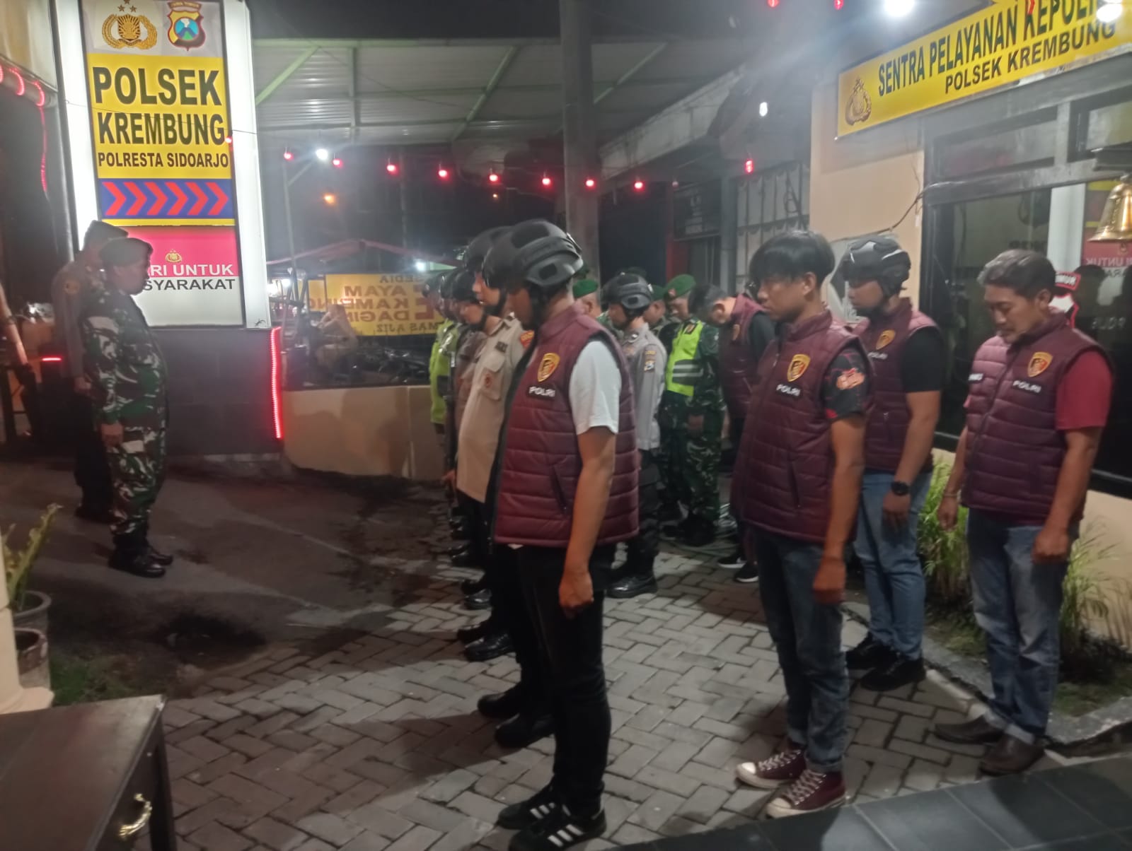 PENGAMANAN : Petugas gabungan di Krembung, Sidoarjo, intensifkan gelar patroli malam.(IST/RADAR SIDOARJO)