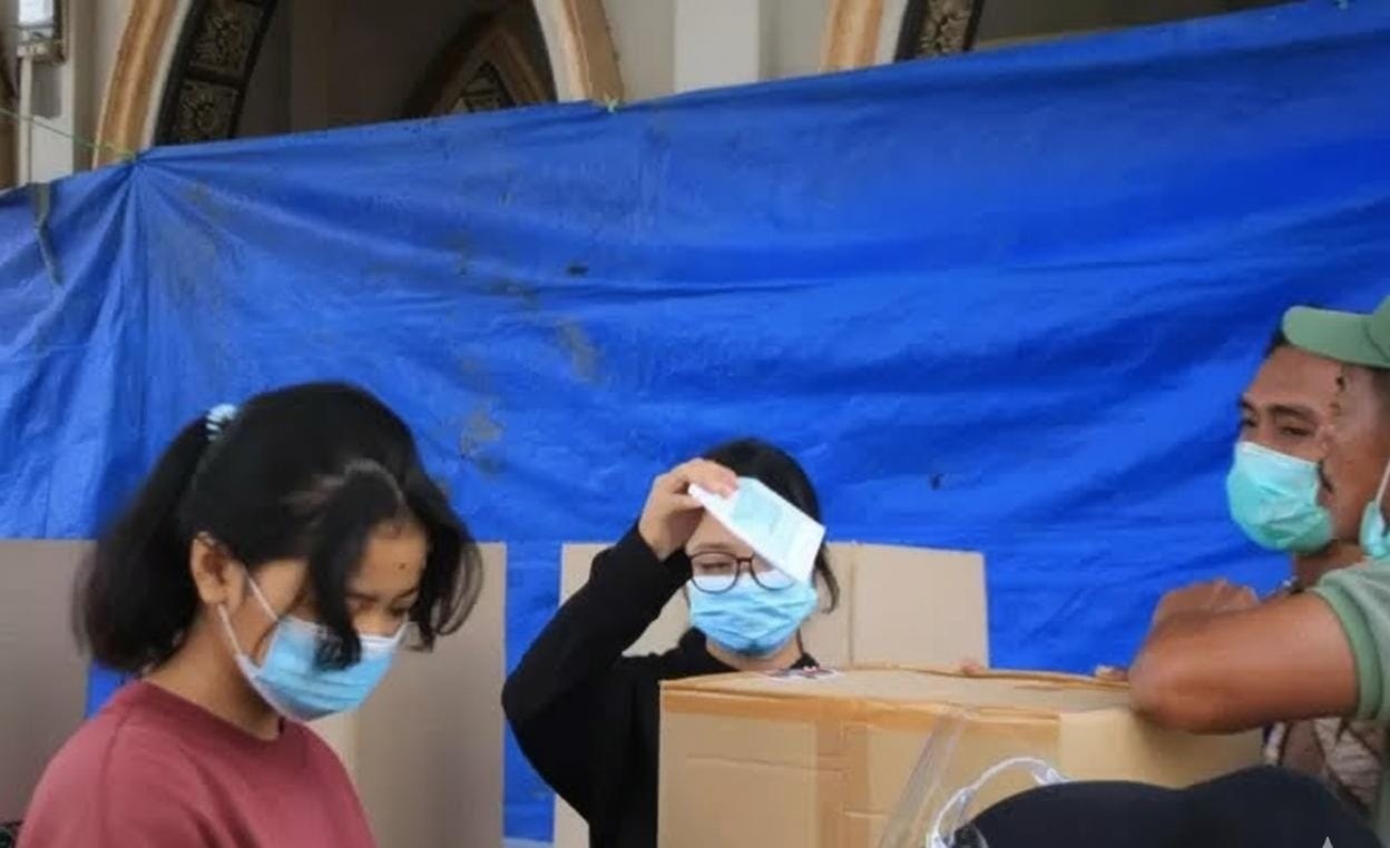 PERSIAPAN: Penghitungan suara dalam Pilkades di Sedati beberapa tahun lalu. (DOK)